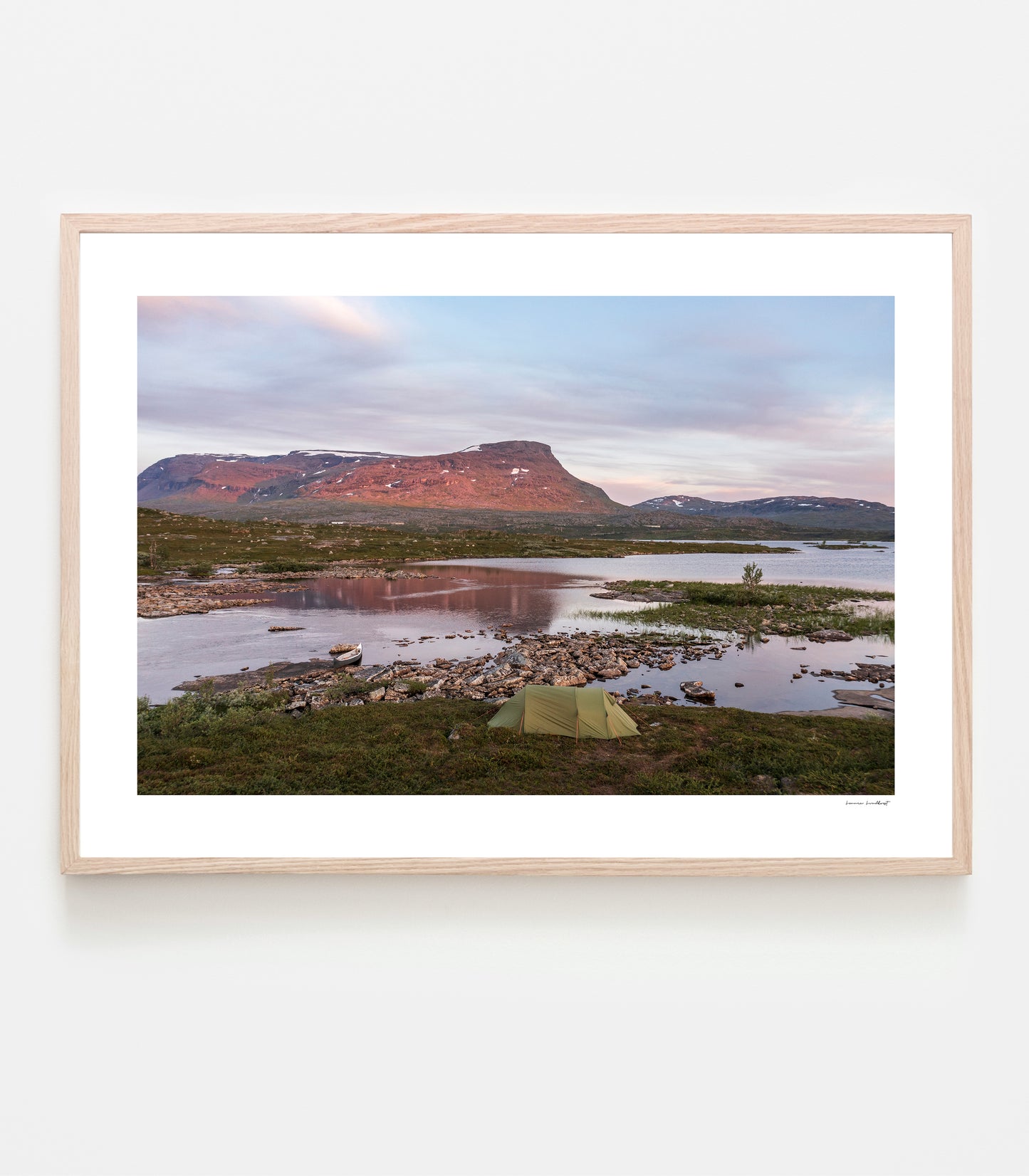Tältnatt Vassijaure art print av Linnea Lundkvist