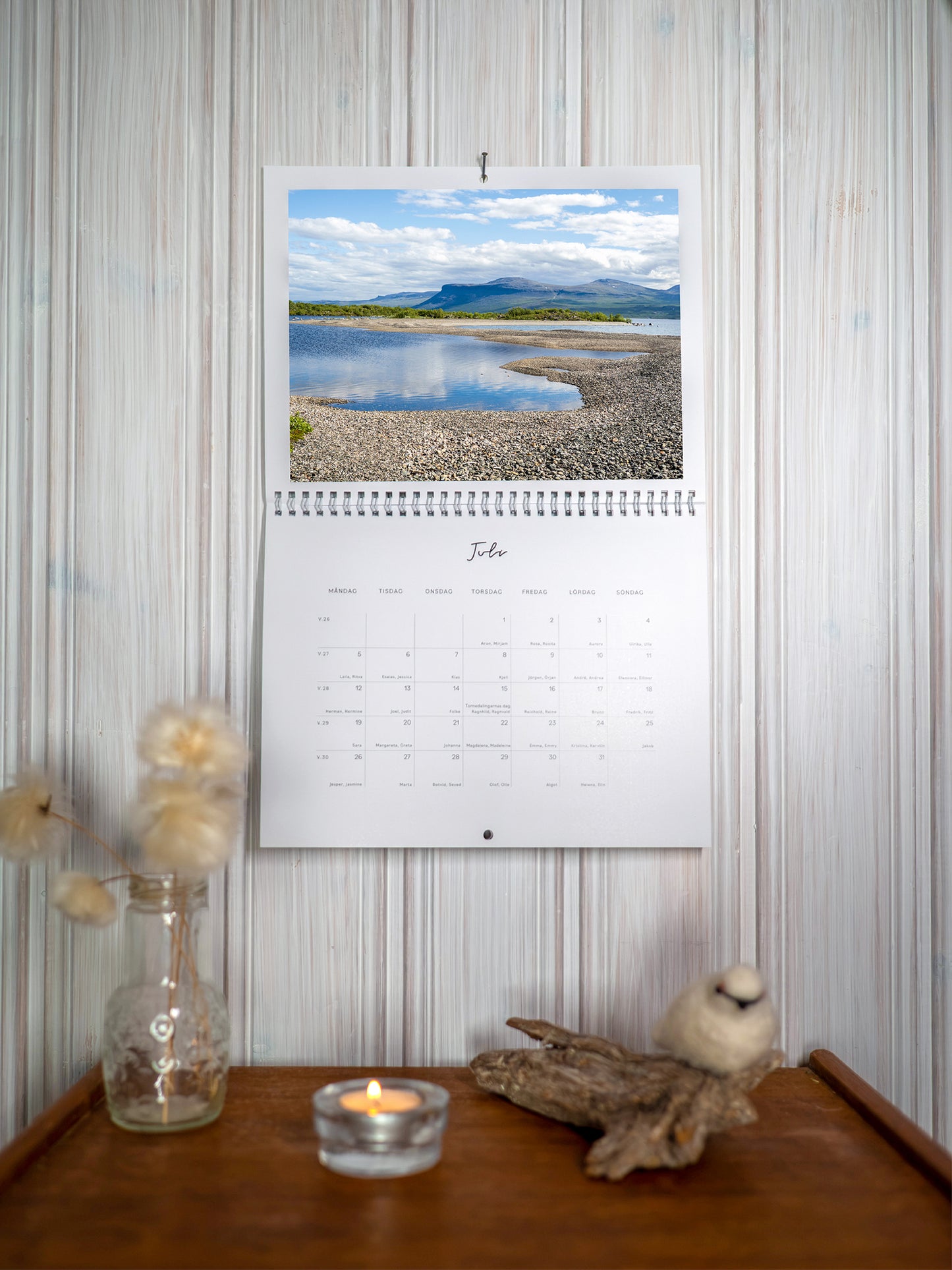 Kalender 2027 juli mockup fotograf Linnea Lundkvist