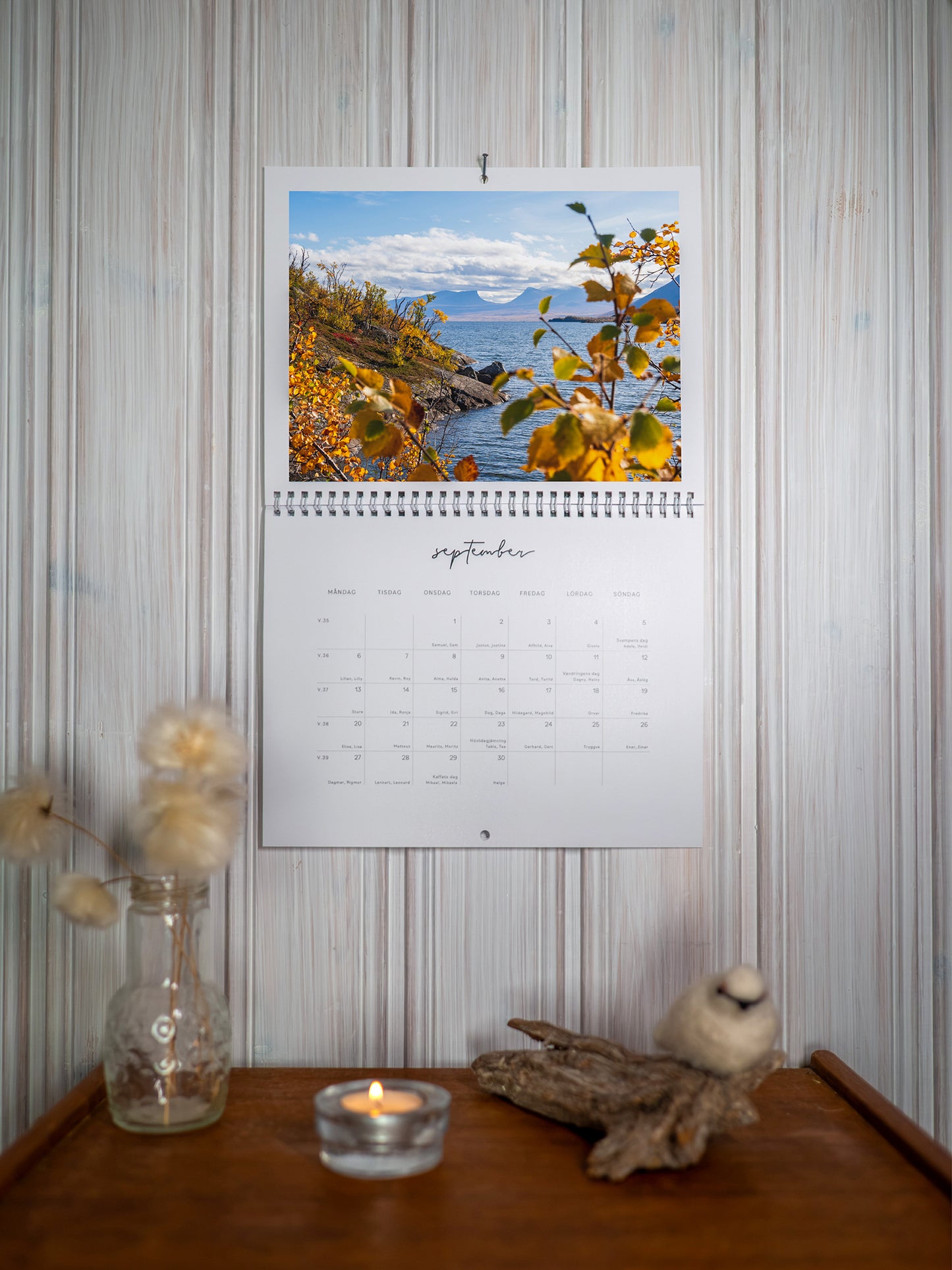 Kalender 2027 september mockup fotograf Linnea Lundkvist