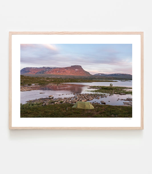 Tältnatt Vassijaure art print av Linnea Lundkvist